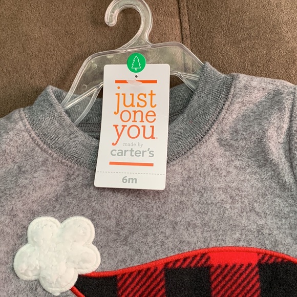 Carter’s  - Little Santa 6 months - Picture 3 of 4